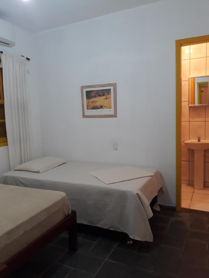Апарт готель Residencial Colonial Amarelo A 150M Da Praia De Mariscal Бомбіняс Екстер'єр фото