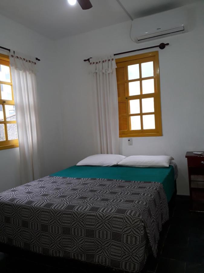 Апарт готель Residencial Colonial Amarelo A 150M Da Praia De Mariscal Бомбіняс Екстер'єр фото